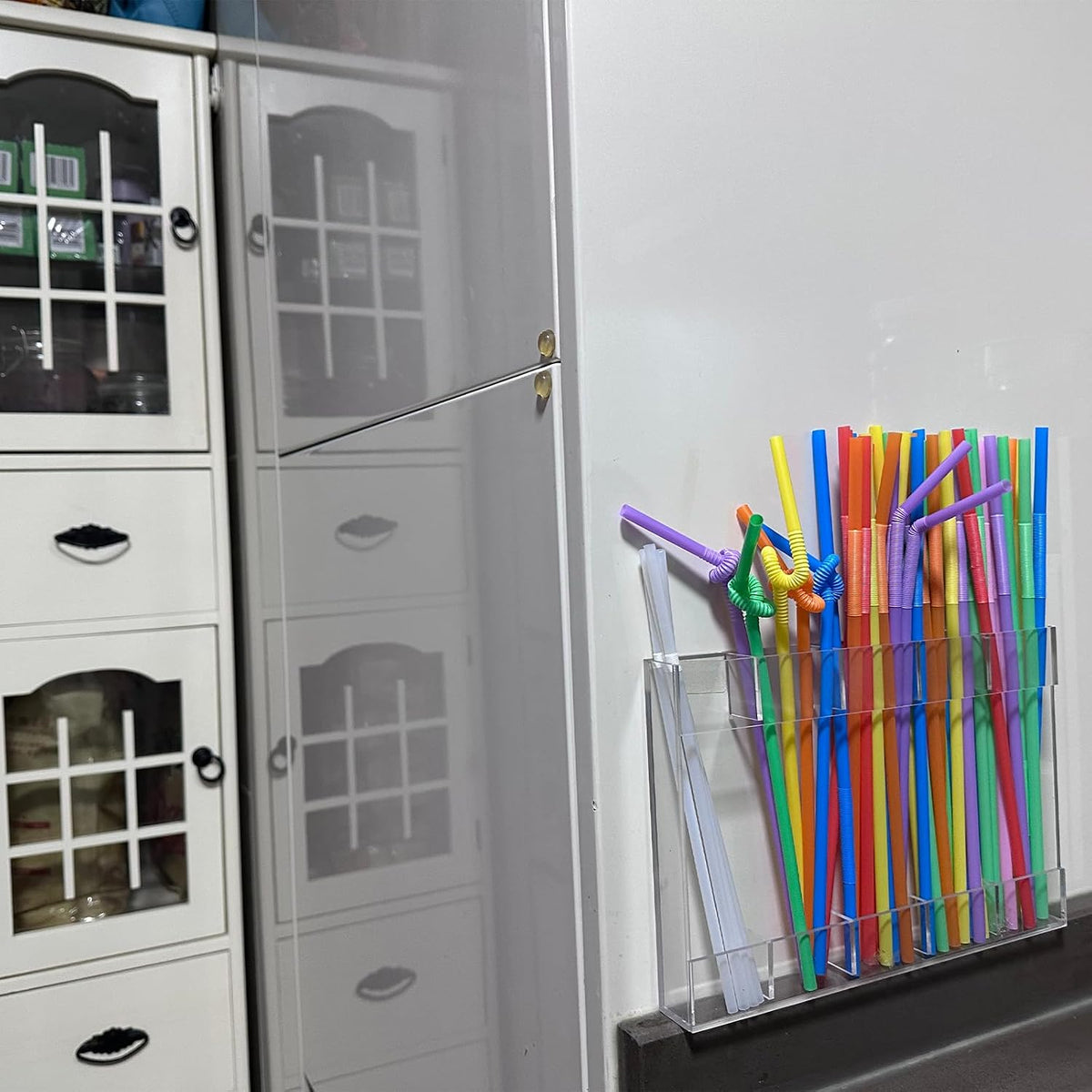 Acrylic Straw Organiser Kitchenware Storage Box Organiser Straw Crisper For Long Term Storage in Restaurant Cupboards or On Kitchen Countertops.