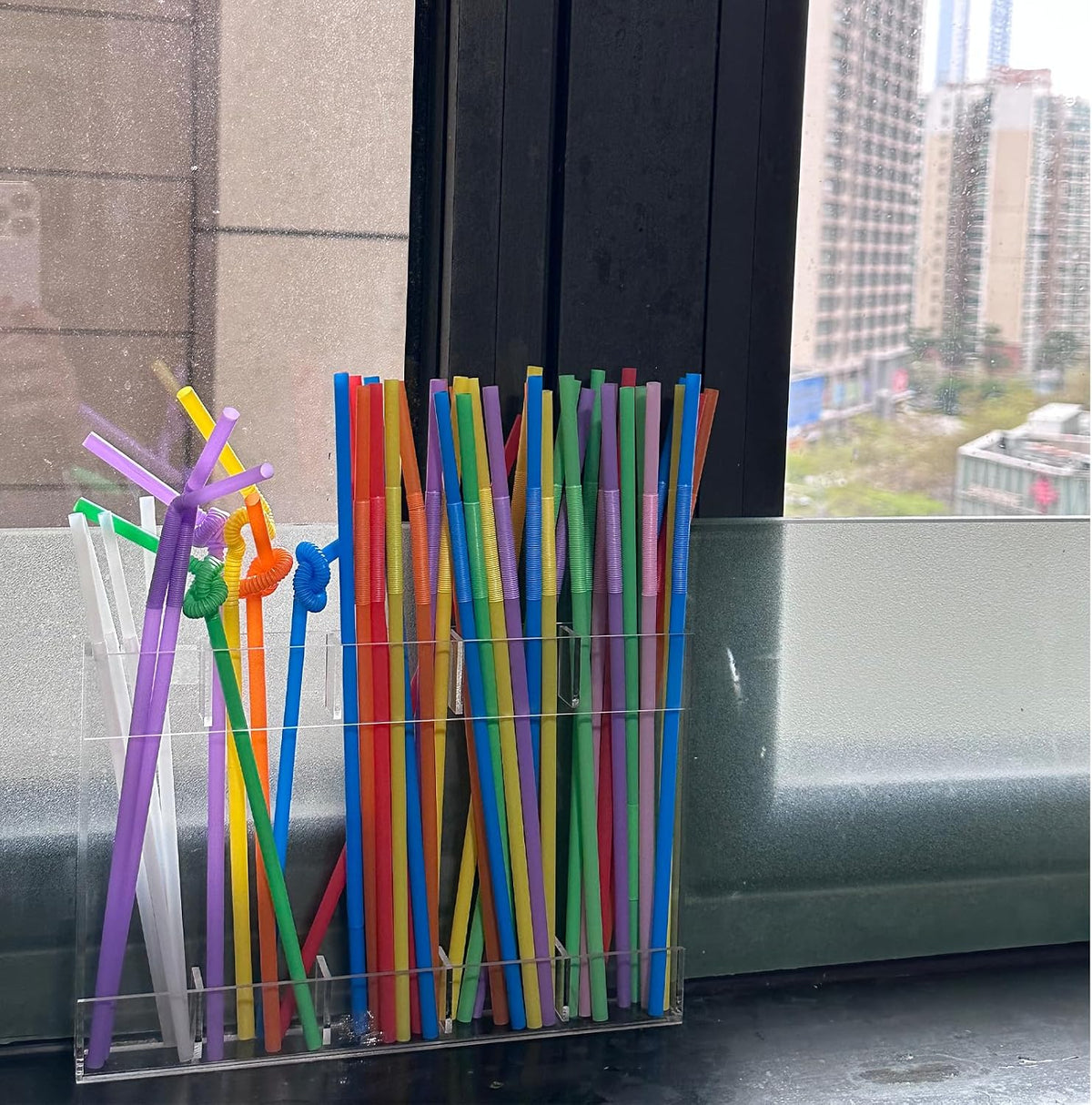 Acrylic Straw Organiser Kitchenware Storage Box Organiser Straw Crisper For Long Term Storage in Restaurant Cupboards or On Kitchen Countertops.